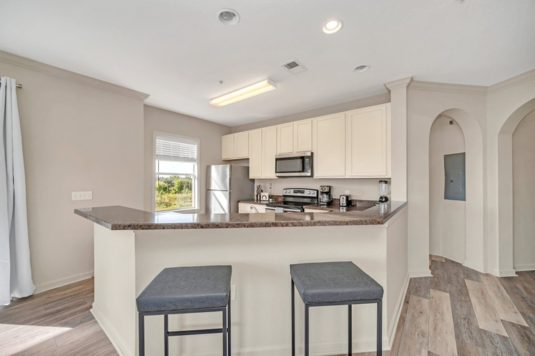 Interior 3, Upstay Pet Friendly Condo 6 Minutes From Disney, Orange