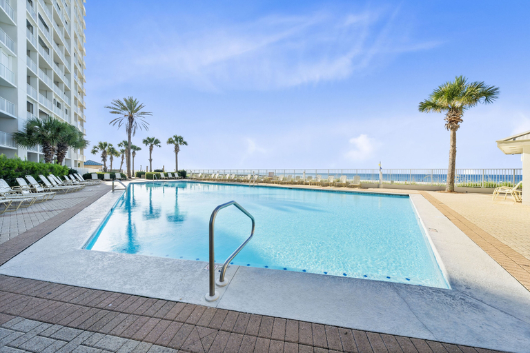 Sport & Beauty 1, Pelican Pointe 506, Baldwin