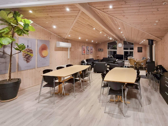 Food & Drinks 5, 4 Star Holiday Home in Oster Assels, Morsø