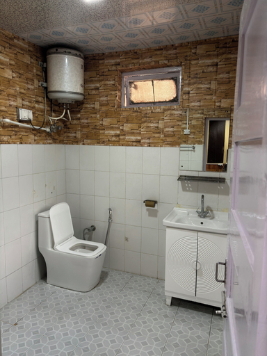 Bathroom 5, Hotel Ekant Lodge, Kangra