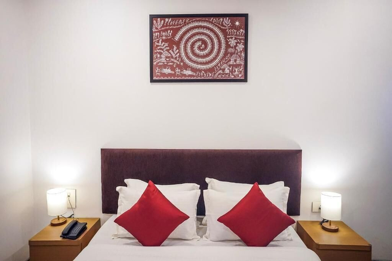 Room 5, Hotel Paradise, Pune