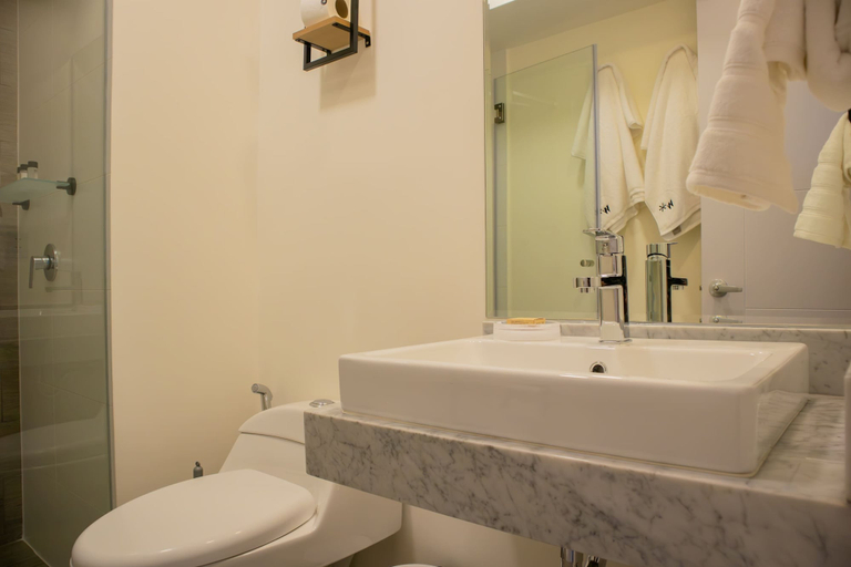 Room 3, w Striking 2BR w Terrace in Miraflores, Lima