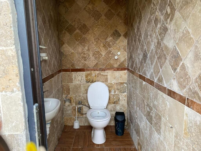 Bathroom 3, Lotus 4 Mevsim Otel, Ayvalık