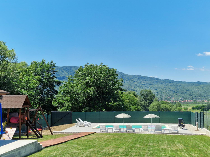 Others 3, Casa Anto, Calimanesti