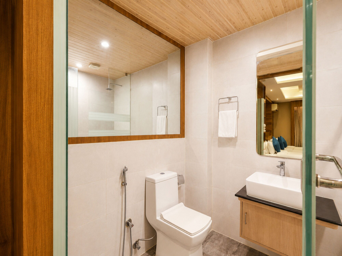 Bathroom 4, Maya Boutique Hotel, Bagmati
