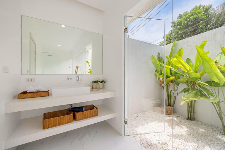 Bathroom 3, Luxury & Spacious 4BR Villa Private Pool, Ko Samui