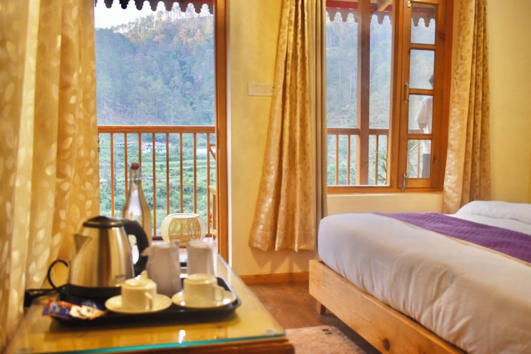 Room 5, The Peach Hillside Kainchi Dham, Nainital