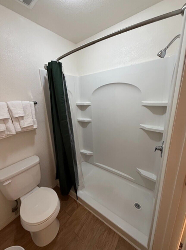 Bathroom 4, Trailhead Lodge, Carroll