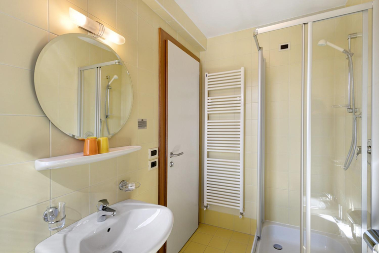 Bathroom 3, Al Carga San Vigilio di Marebbe, Bolzano