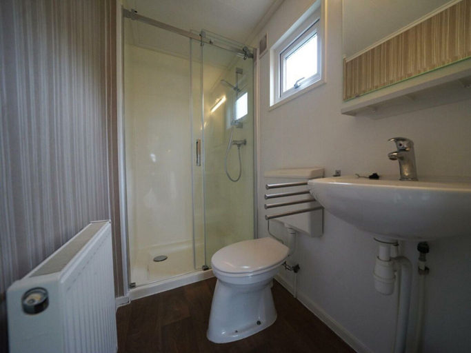 Bathroom 3, Holiday Home in Dordrecht With Terrace