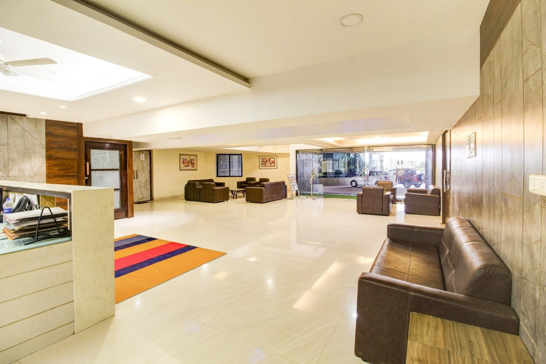 Lobby 2, Hotel O New Pride, Sangli