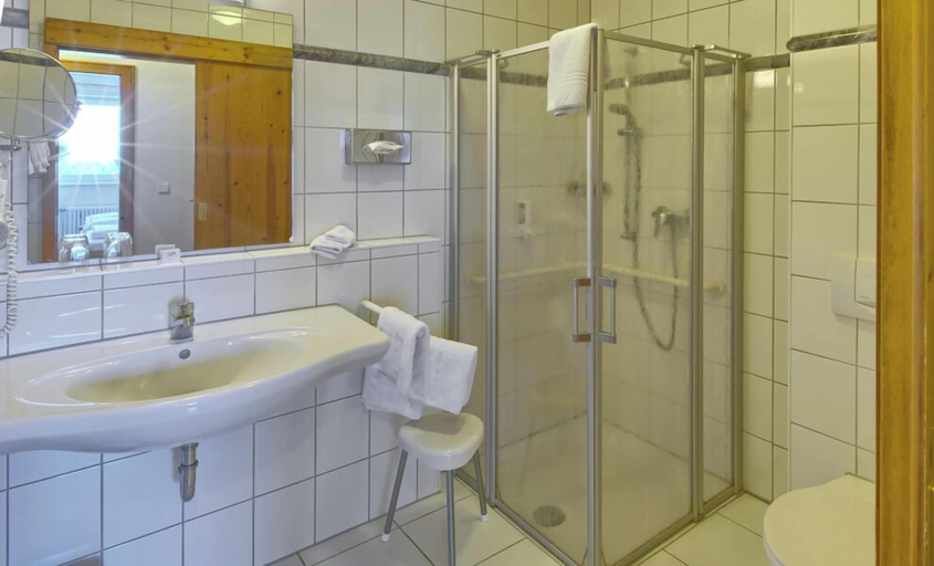 Bathroom 4, Ferienhaus Rheintalblick, Lörrach
