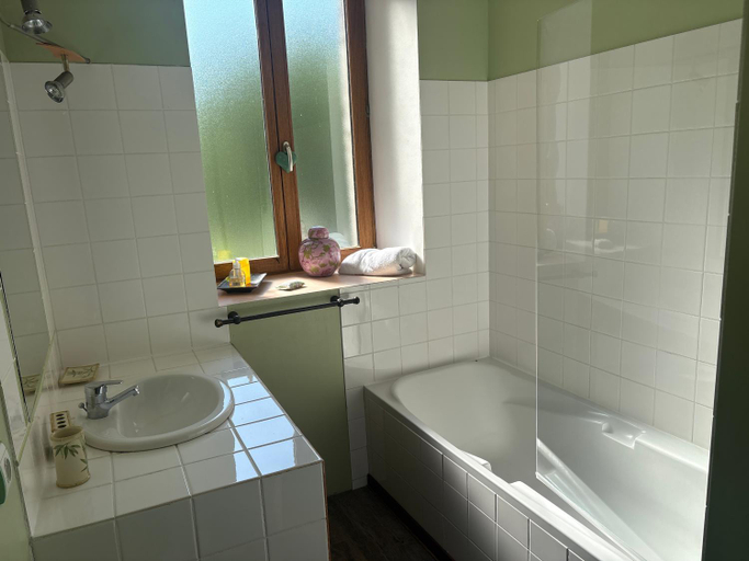 Bathroom 3, Au fil de Lods, Doubs