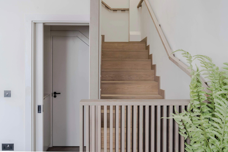 Others 4, Parkside House - Regent's Park - by Frankie, London