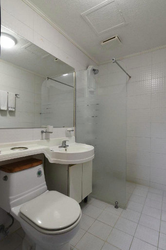 Bathroom 3, Jeju Sweet Hotel, Jeju