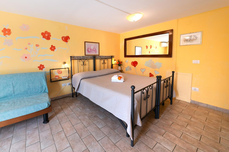 Bedroom 2, Il Nido del Falco, Perugia