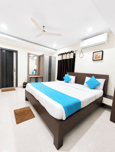 Room 4, Hotel Corbett Fun Resort, Nainital
