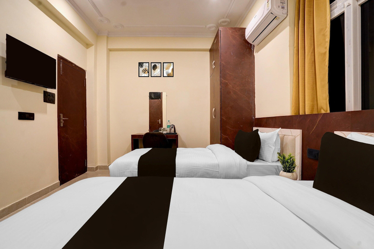 Room 5, Classic With Balcony Chandrashila Residency, Patna