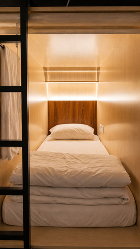 Bedroom 4, WeStay Capsule Hostel, Dubai