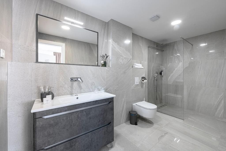 Bathroom 2, Domare Stays - Hotel Dubrovnik Riviera, Konavle