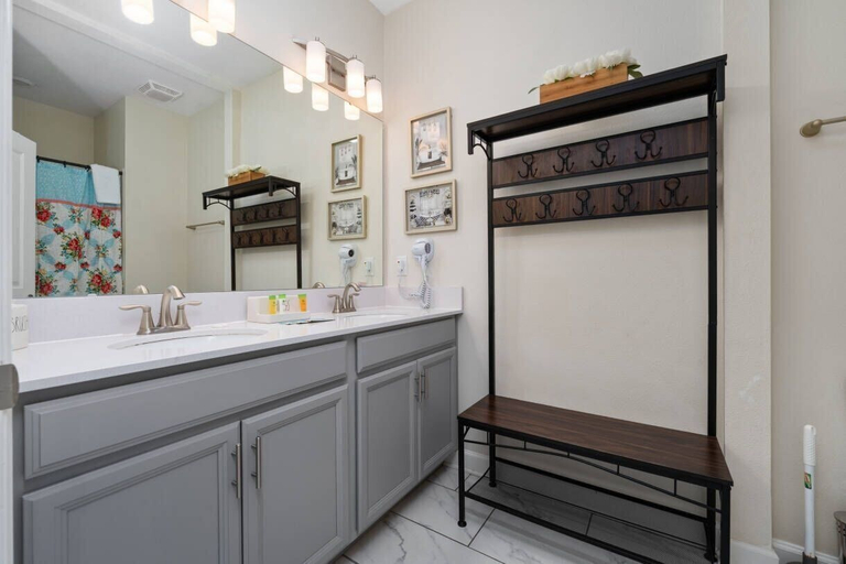 Bathroom 4, 5BR Championsgate Home With Pool & Water Park, Osceola