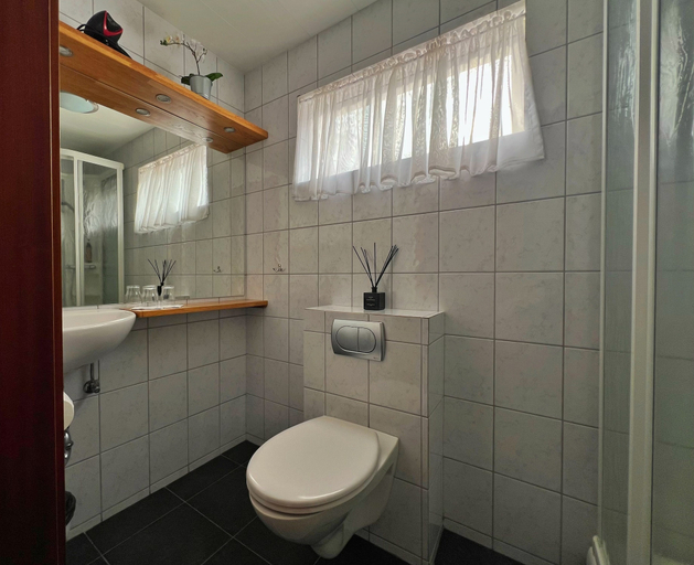 Bathroom 3, Engimýri Lodge, Öxnadalshreppur