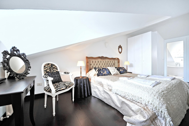 Others 1, Brentano Elegante, Como
