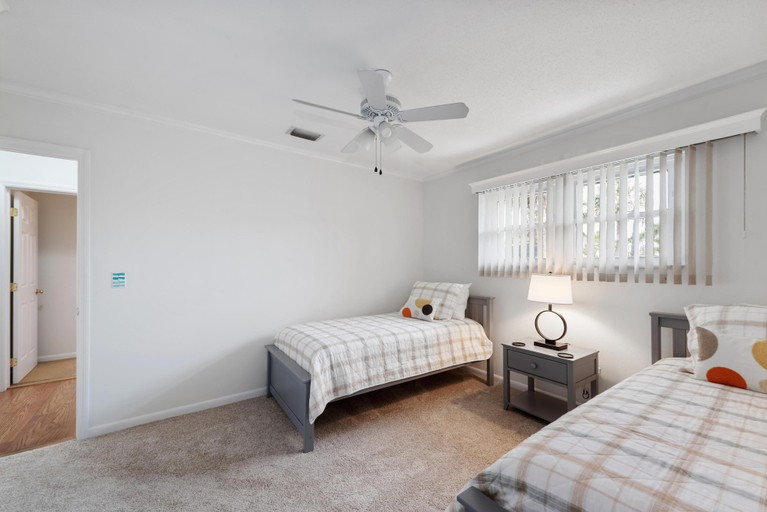 Bedroom 3, Beach Bungalow, Lee