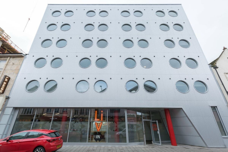Exterior 2, Student Only Livin, Cardiff