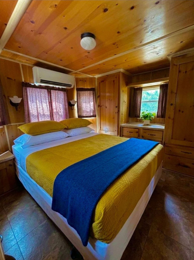 Room 2, 3 Tiny Cabins Together, Indianapolis