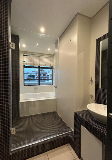 Bathroom, Decks Apartment by ITC Hospitality, City of Cape Town