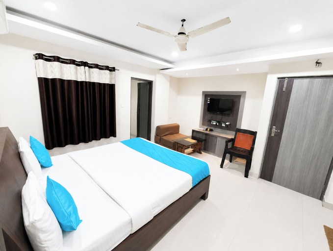 Room 2, Hotel Corbett Fun Resort, Nainital