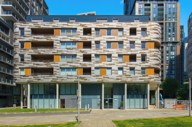 Exterior & Views, Cosy Studio Apartment in Canary Wharf, London