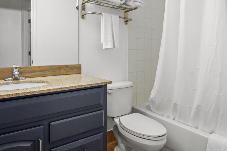 Bathroom 4, Americas Best Value Inn Weatherford, TX, Parker