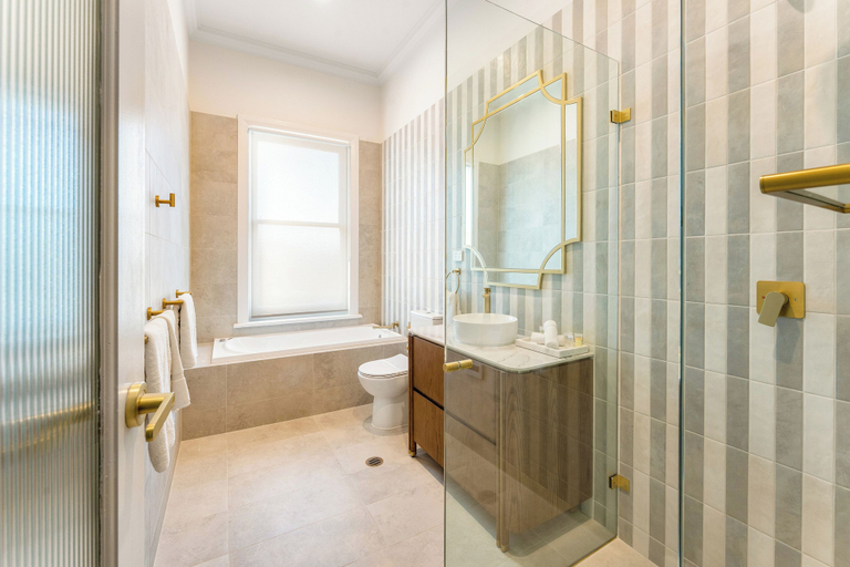 Bathroom 4, Kincraig Hotel, Naracoorte Lucindale