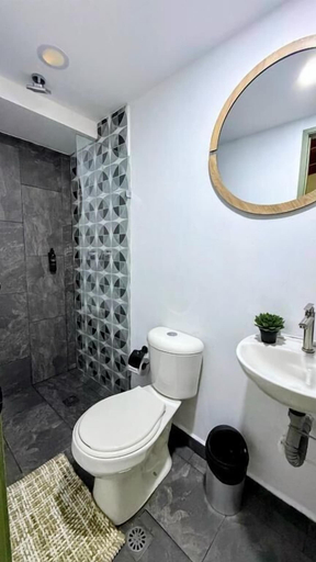 Bathroom 4, Luum Guest House, Medellín