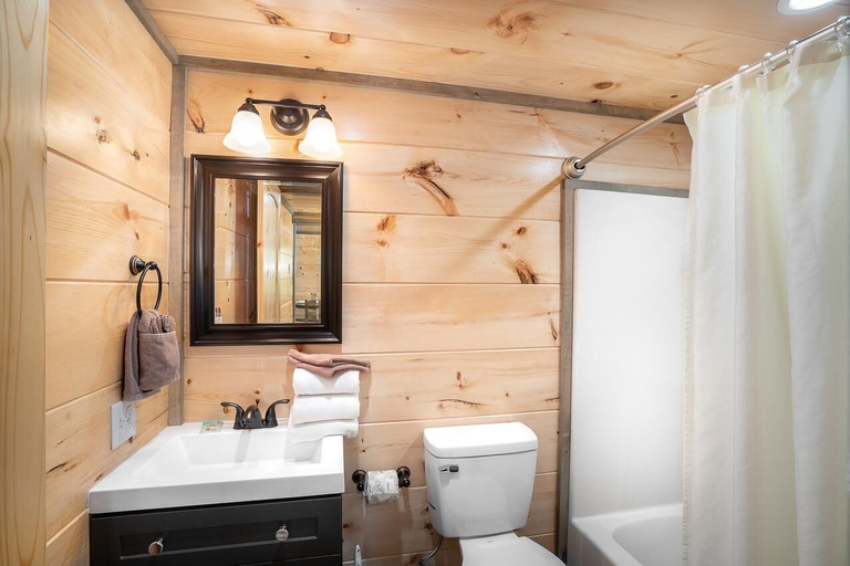 Bathroom 3, Lakeside Rendezvous, Sevier