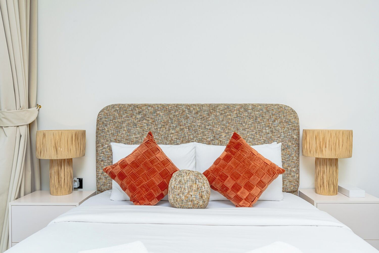 Room 5, Sophisticated Studio Escape in JVC, Dubai