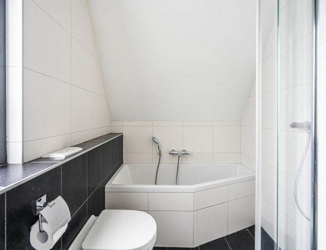 Bathroom 5, Holiday Escape by the Dunes With Sauna, Vlissingen