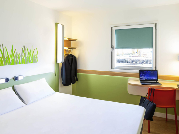 Bedroom 3, ibis budget Leicester, Leicestershire