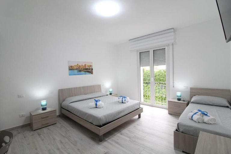 Bedroom 3, BED & BREAKFAST VAL di ERICE, Trapani