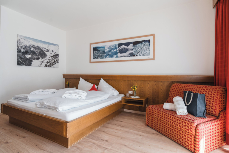 Bedroom 2, Smart Hotel Firn, Bolzano
