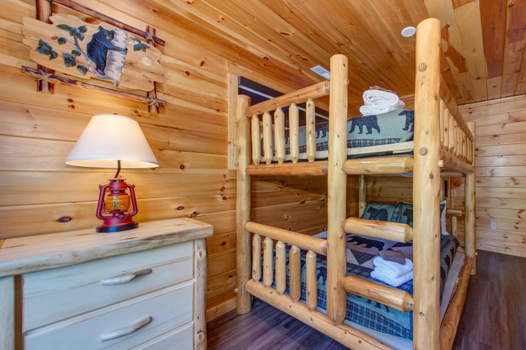 Bedroom 3, Hidden Heaven, Sevier
