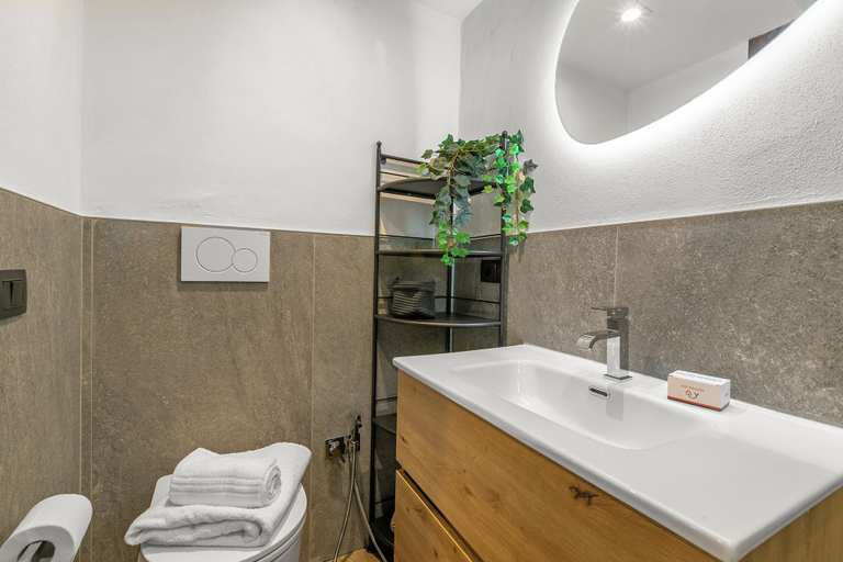 Bathroom 4, La Chicchetta Balcony & Mountain Views, Torino