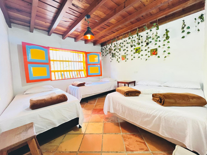 Bedroom 4, Casa de las Rocas Hostel, Jardín