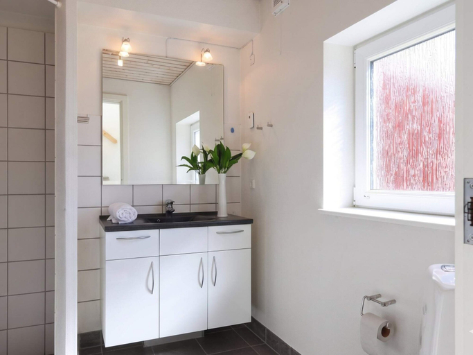 Bathroom, 4 Star Holiday Home in Lokken, Hjørring