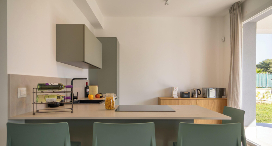 Private kitchen 5, Villa Sàfira - Beach Luxury Retreat, Syracuse