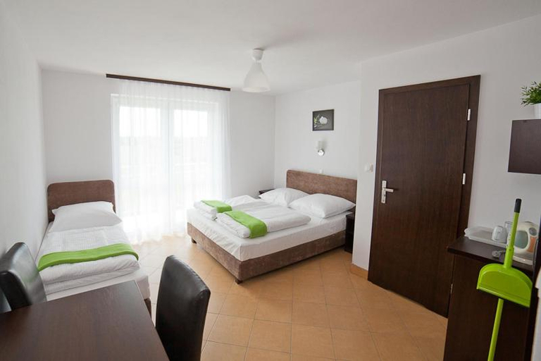 Bedroom 5, Willa KAMA, Puck