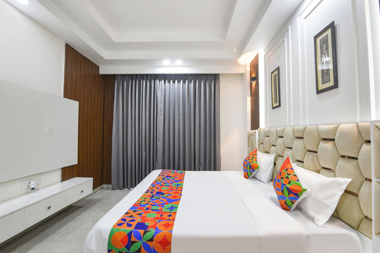 Room 2, Fabhotel The Mamta Grande, Gurgaon