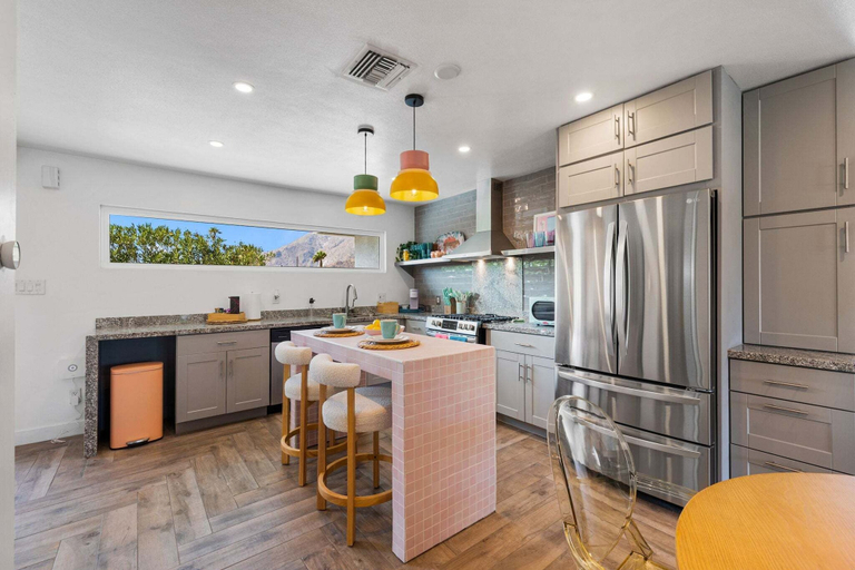 Private kitchen 2, Celebrate Your Next Getaway at This Vibrant 3bd/2ba Palm Springs Retreat, Riverside